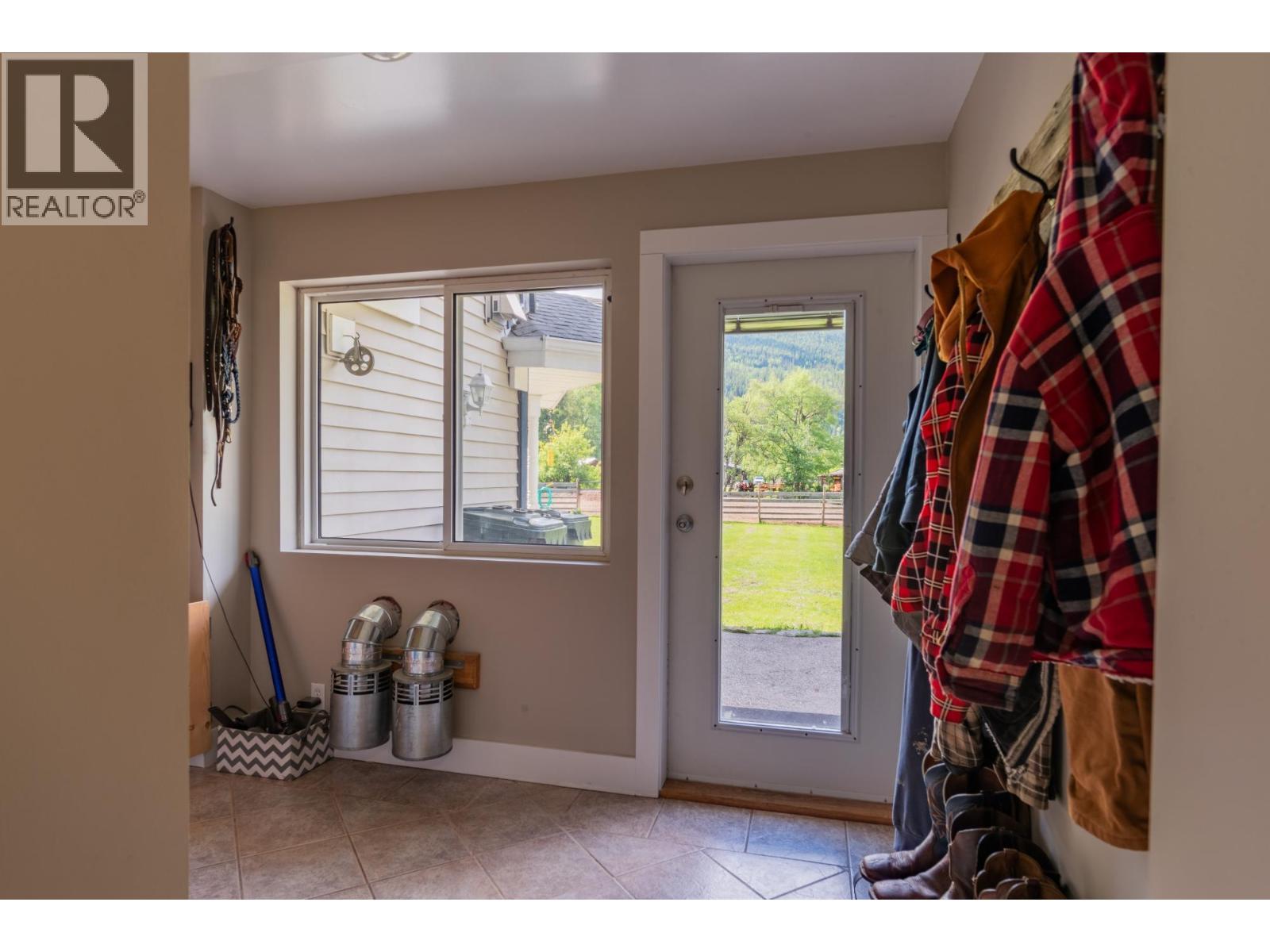 3452 Cemetery Road Property Photo 23