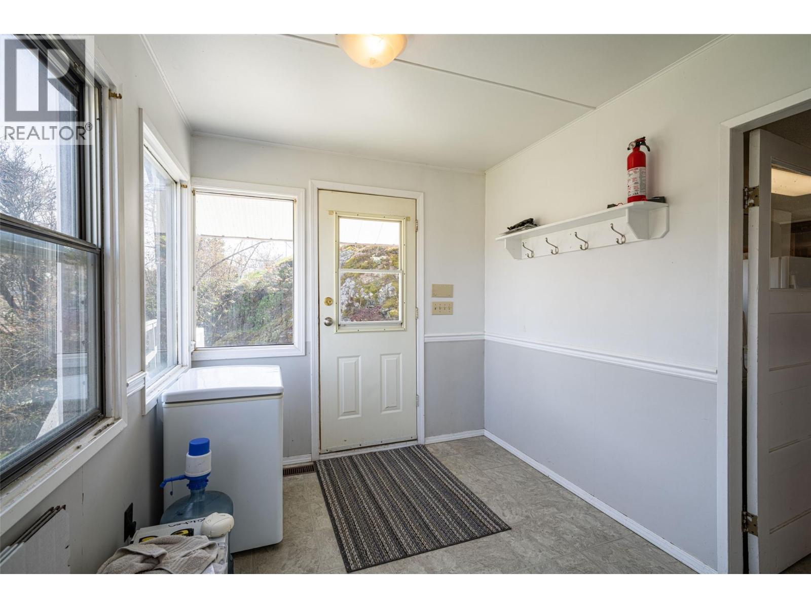 10091 6 Highway Property Photo 5