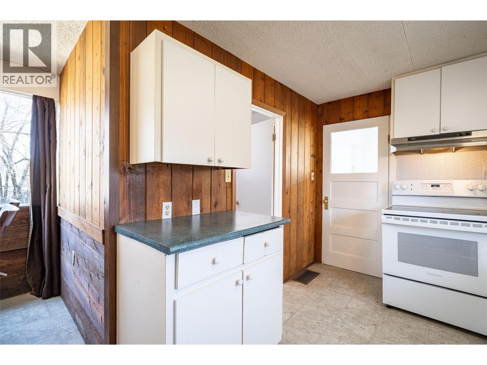 10091 6 Highway Property Photo 8