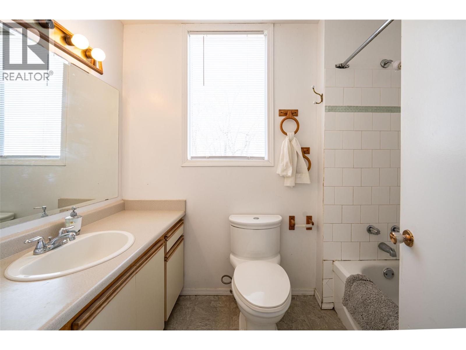 10091 6 Highway Property Photo 17