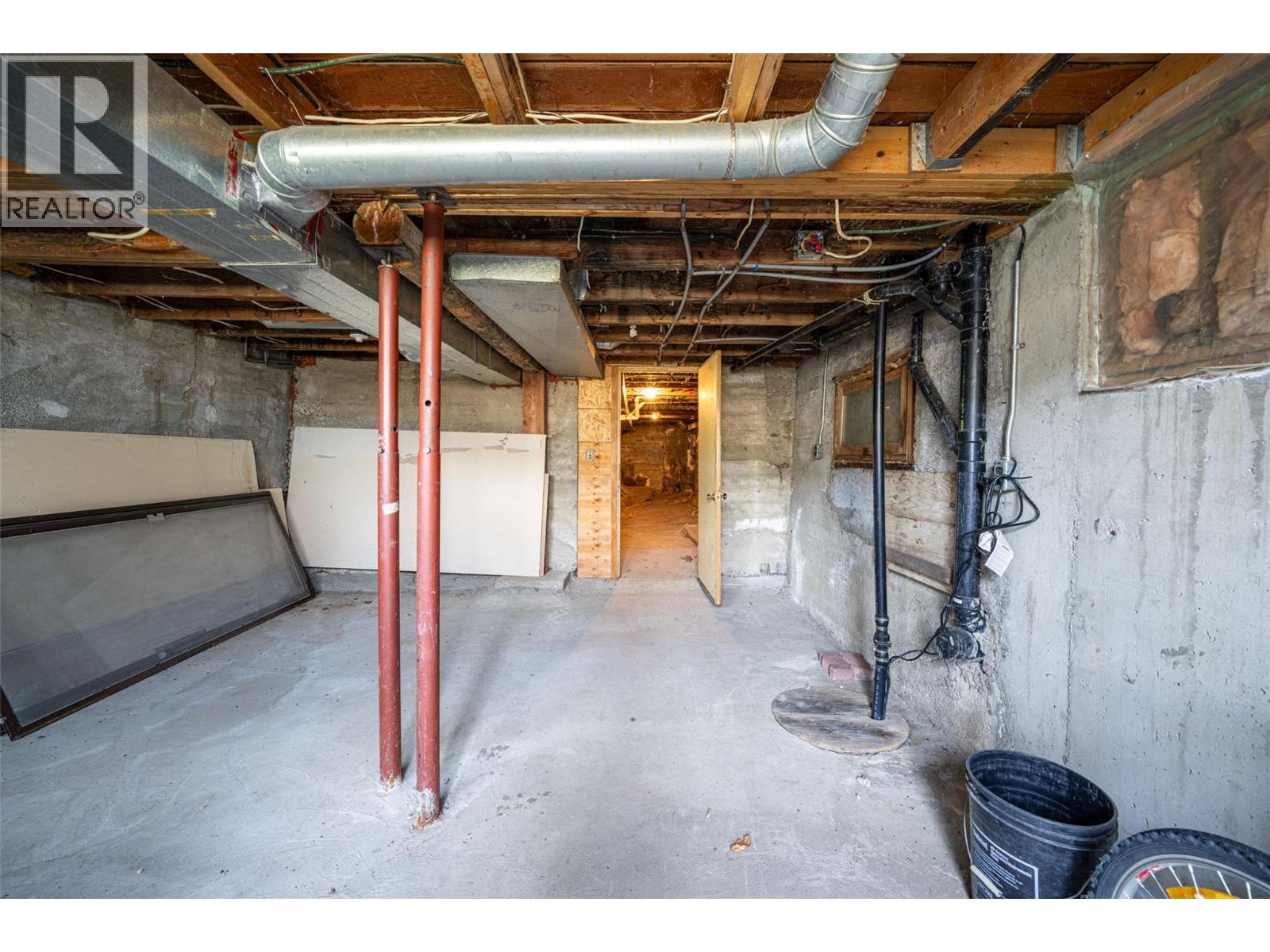 10091 6 Highway Property Photo 27