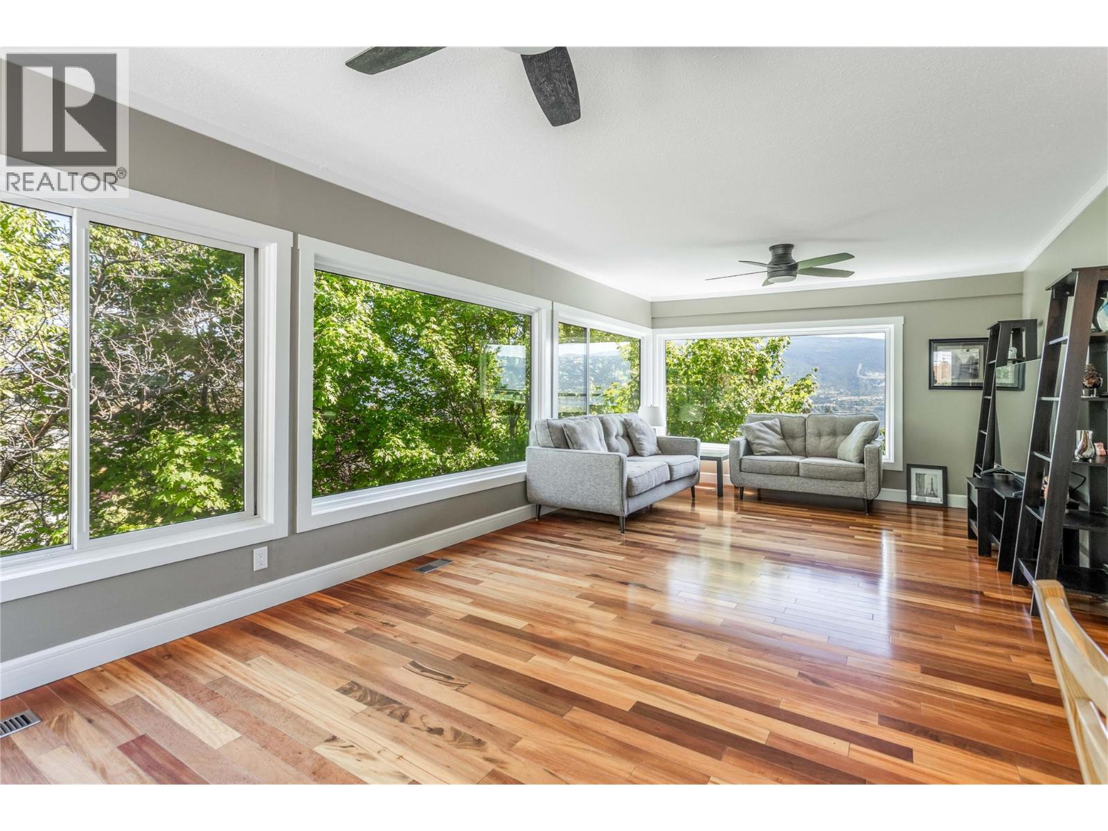 10217 Giants Head Road Property Photo 16