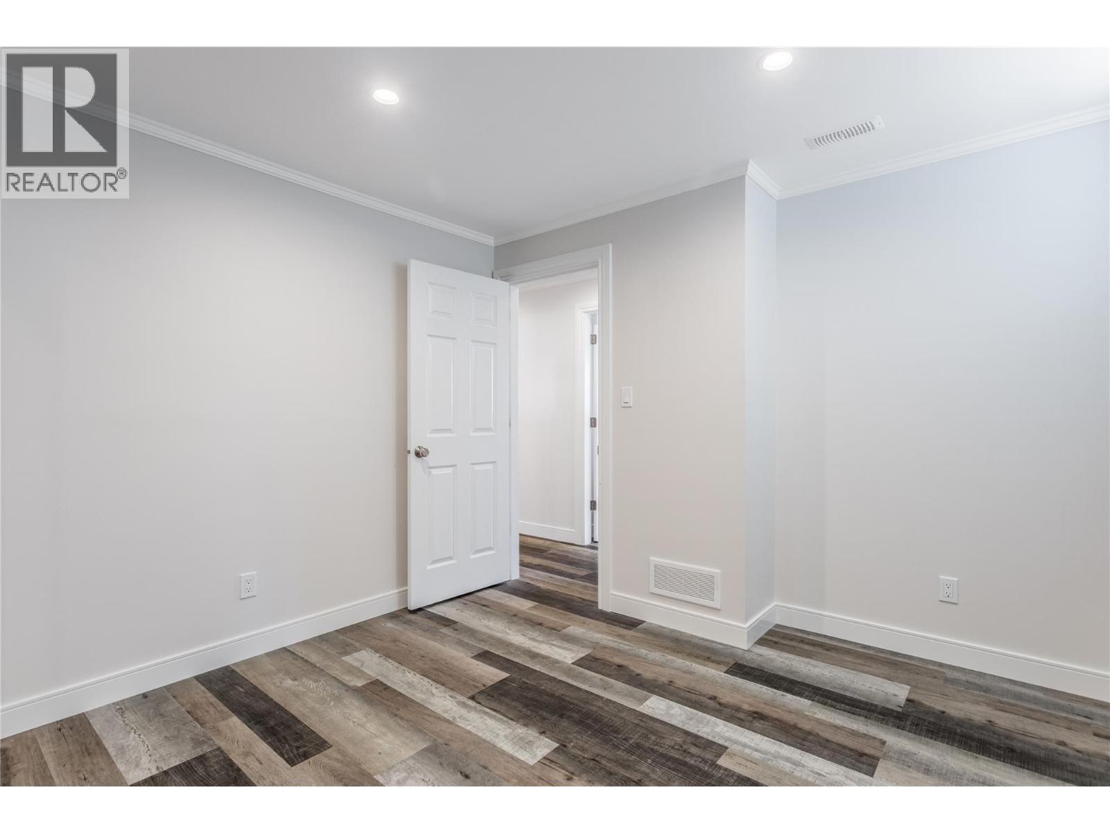 10217 Giants Head Road Property Photo 30