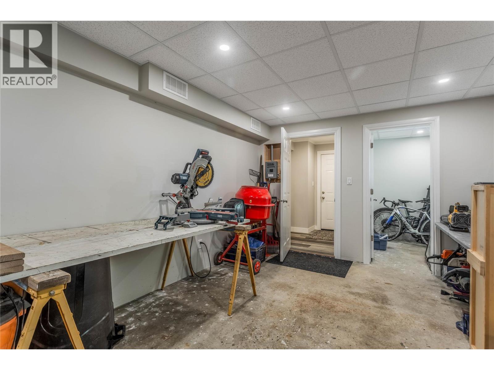10217 Giants Head Road Property Photo 35