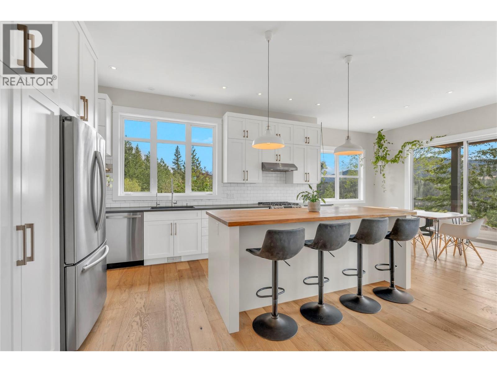 8388 Princeton Summerland Road Property Photo 3