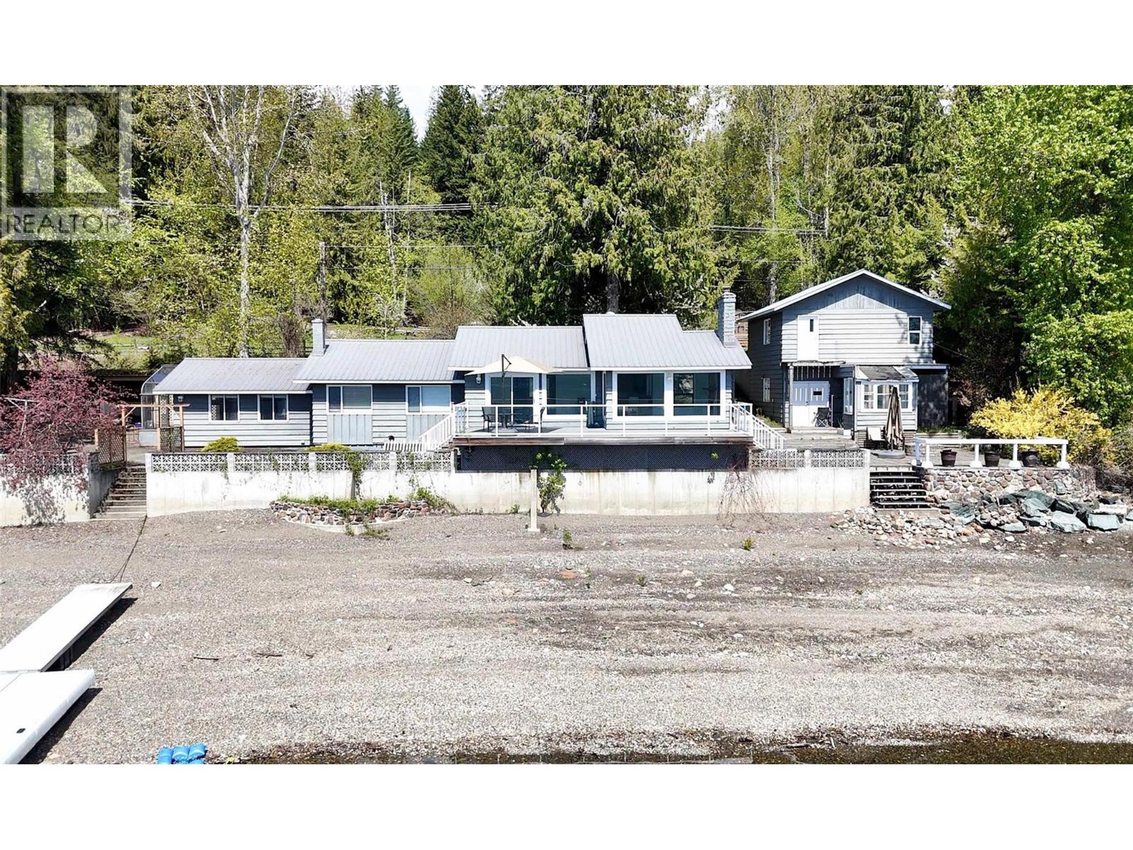 6726 Squilax Anglemont Road Property Photo 1