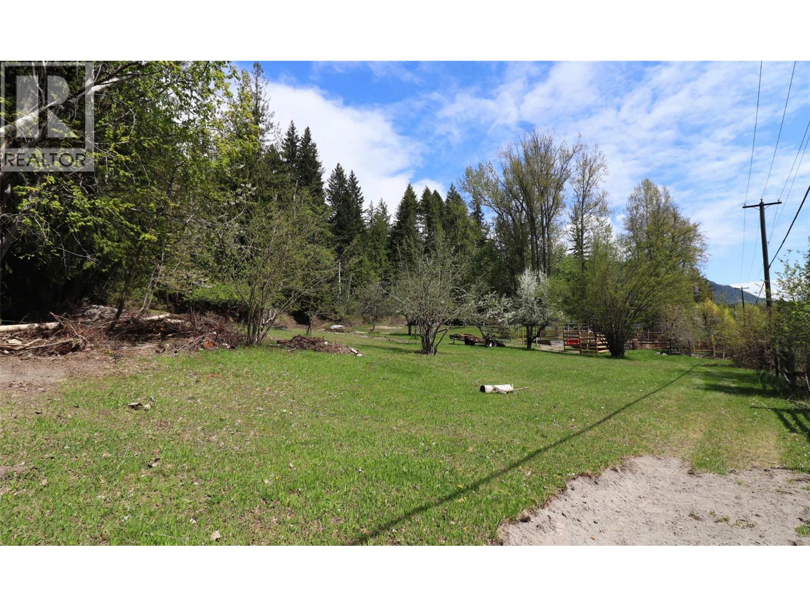 6726 Squilax Anglemont Road Property Photo 20