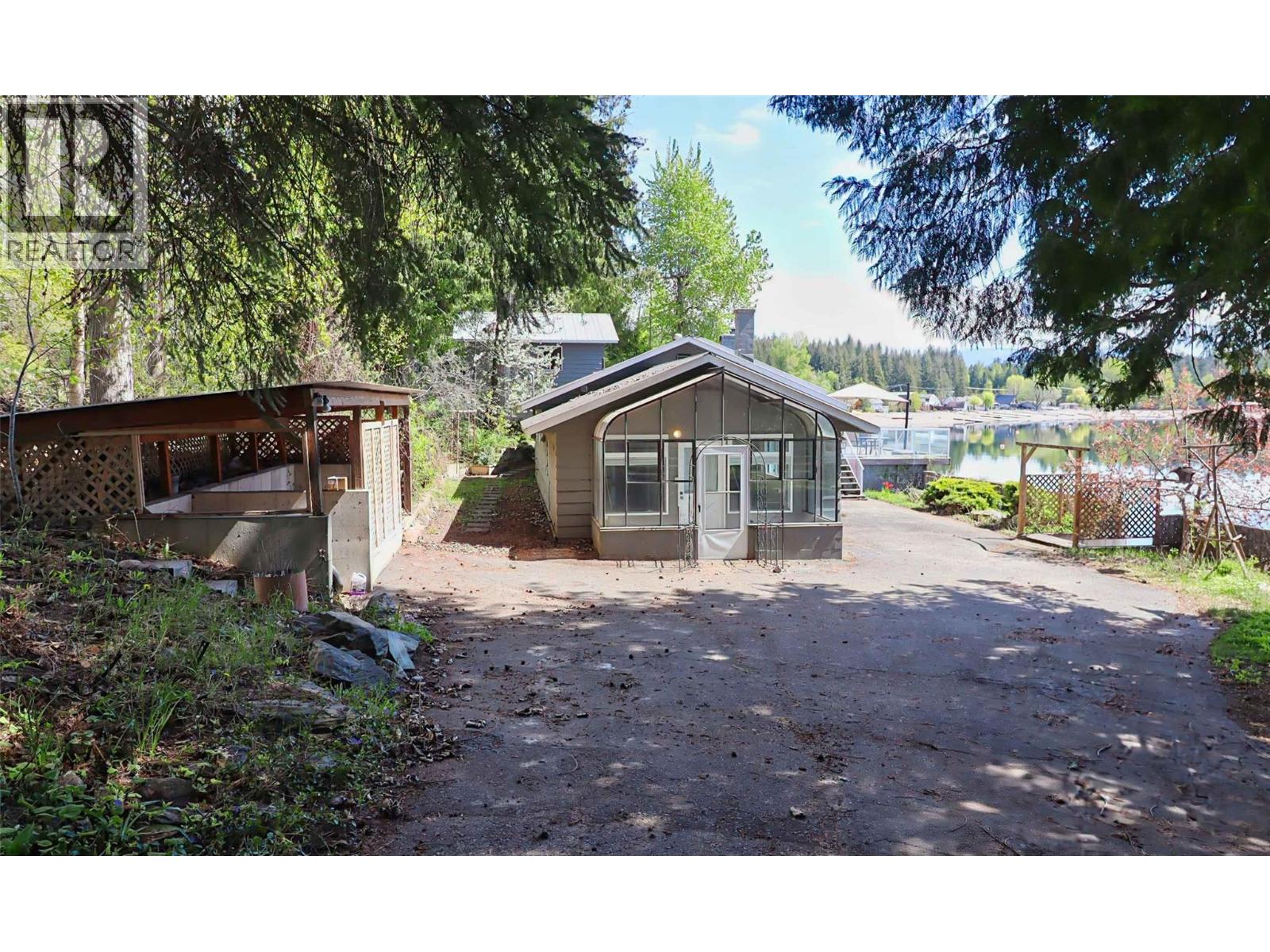 6726 Squilax Anglemont Road Property Photo 64