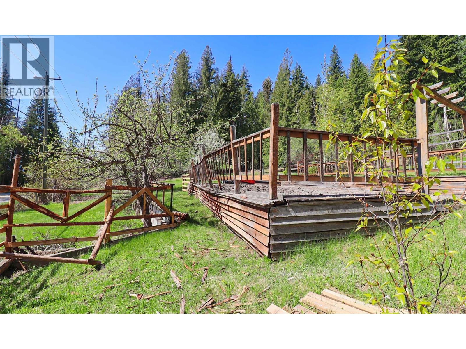 6726 Squilax Anglemont Road Property Photo 72