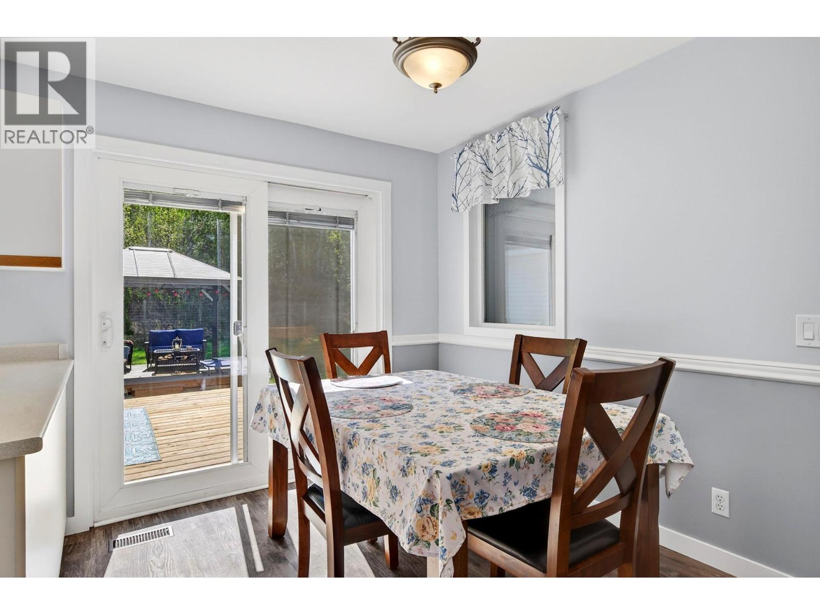 106e Old N Thompson Highway Property Photo 12