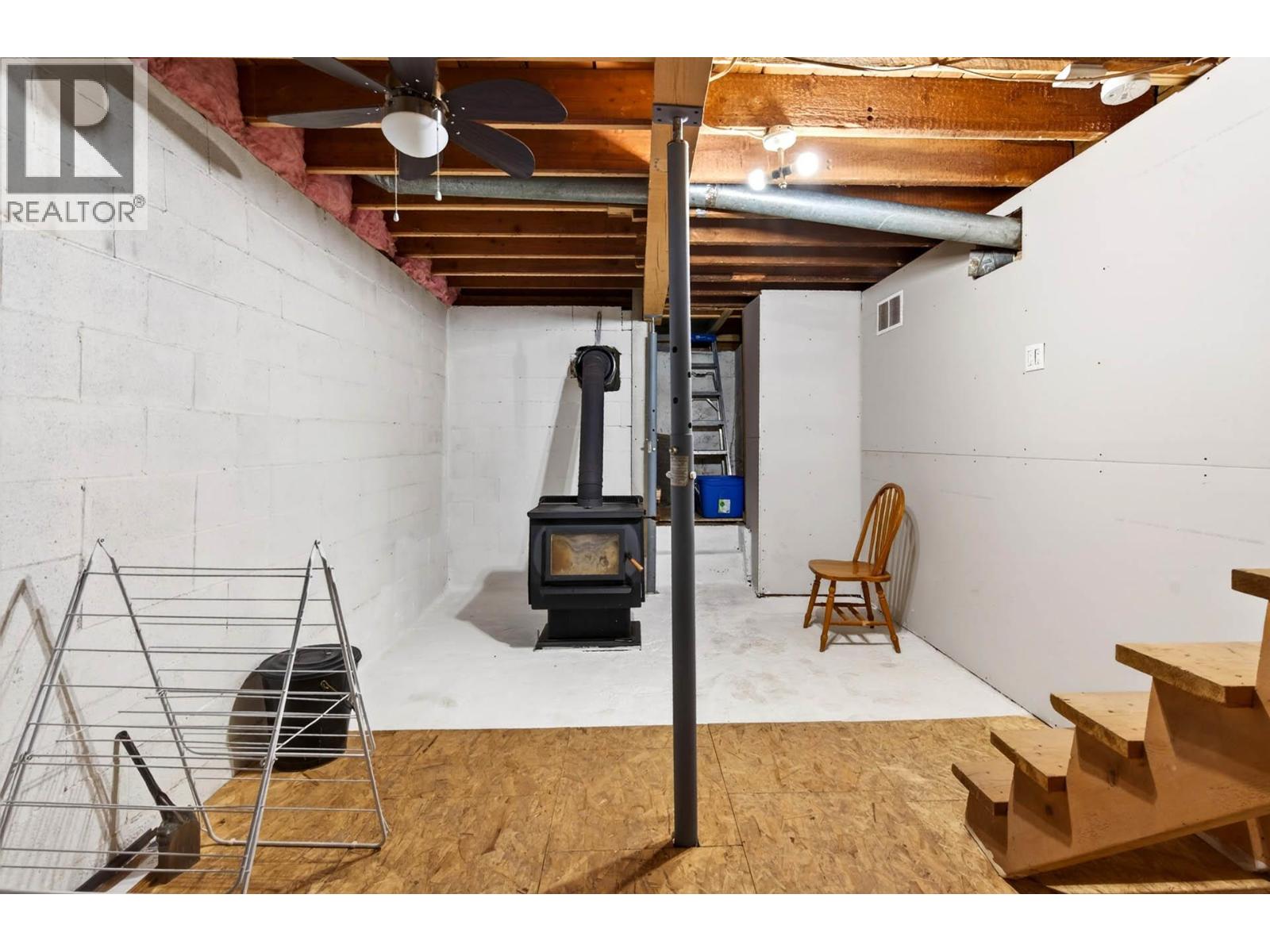 106e Old N Thompson Highway Property Photo 36