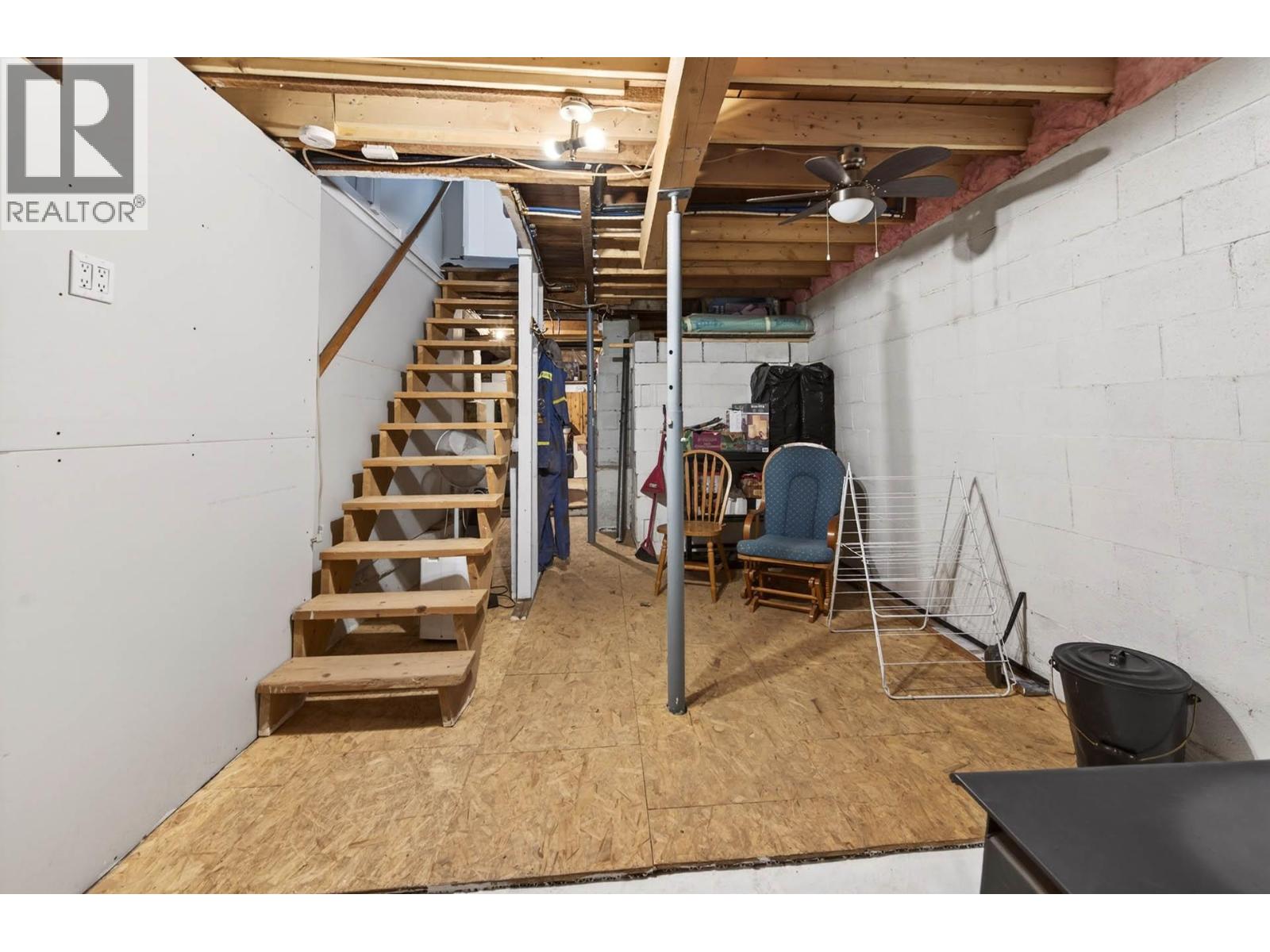 106e Old N Thompson Highway Property Photo 37
