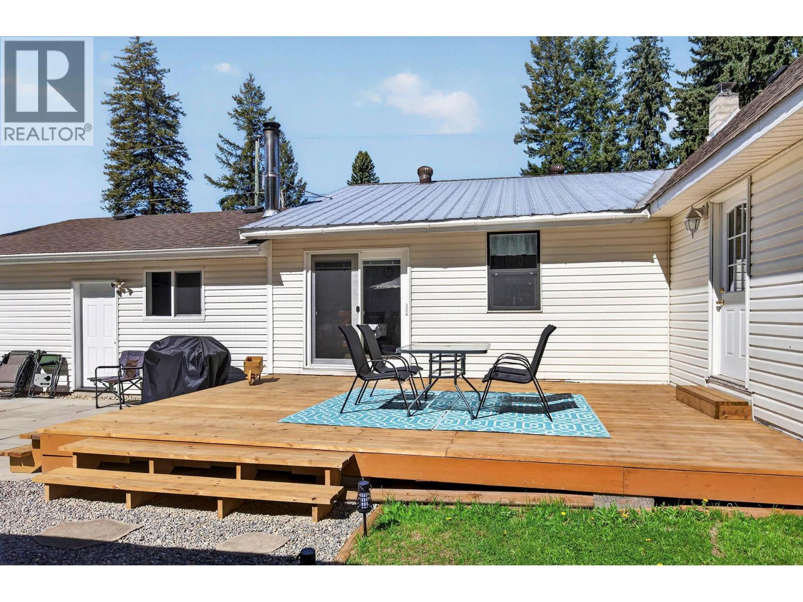 106e Old N Thompson Highway Property Photo 39