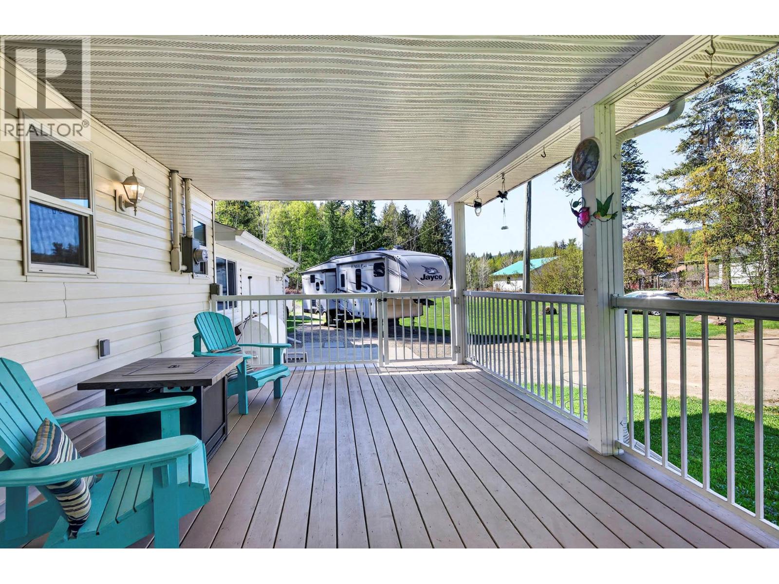 106e Old N Thompson Highway Property Photo 46