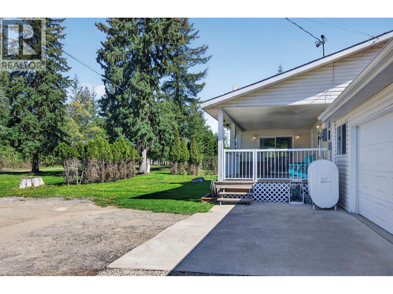 106e Old N Thompson Highway Property Photo 49