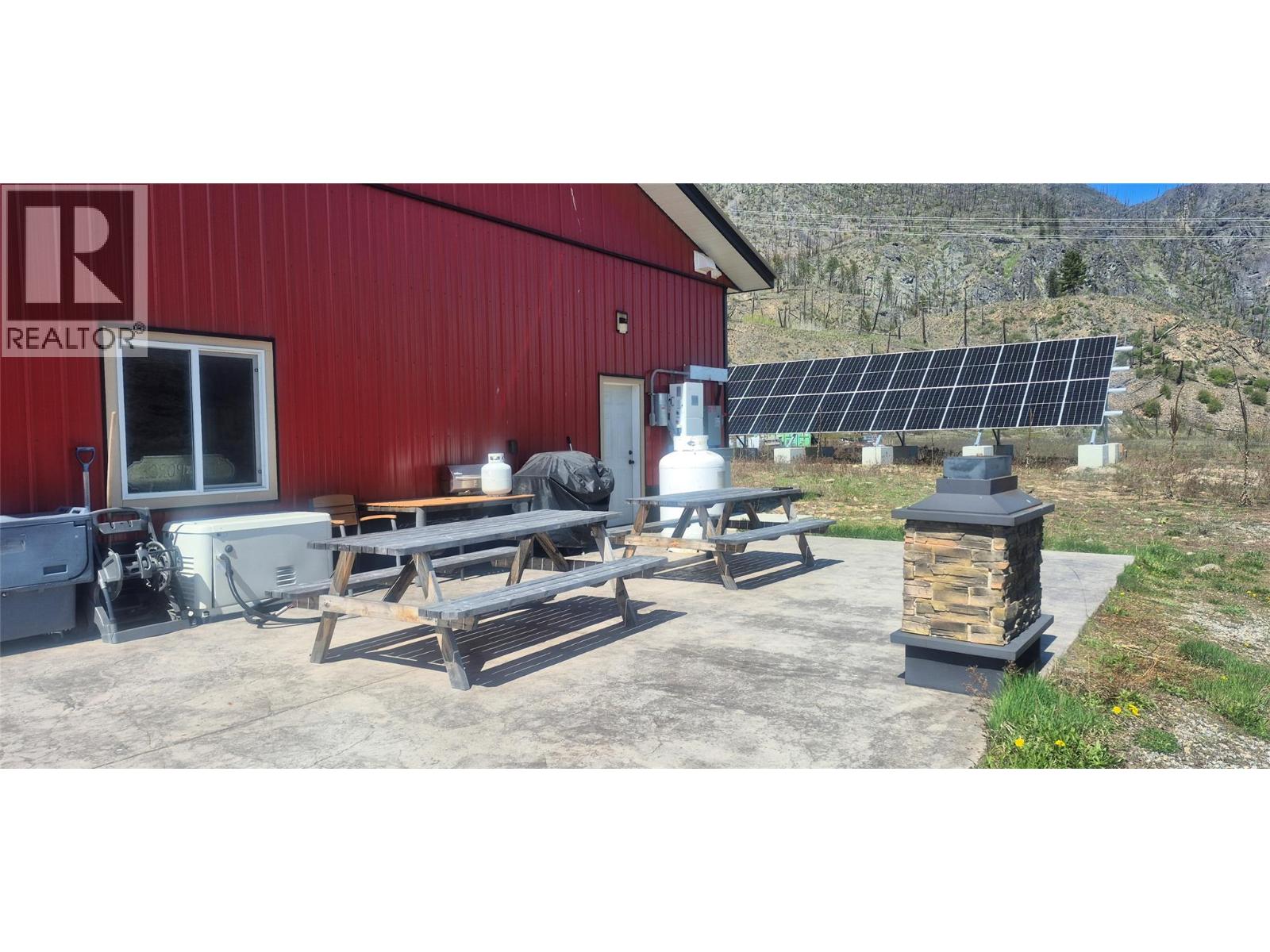 2825 33 Highway Property Photo 10