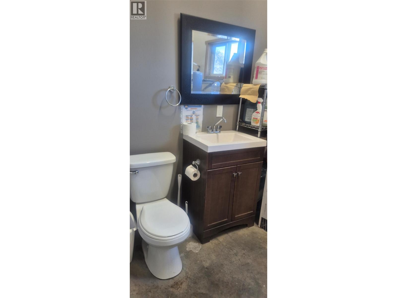2825 33 Highway Property Photo 30