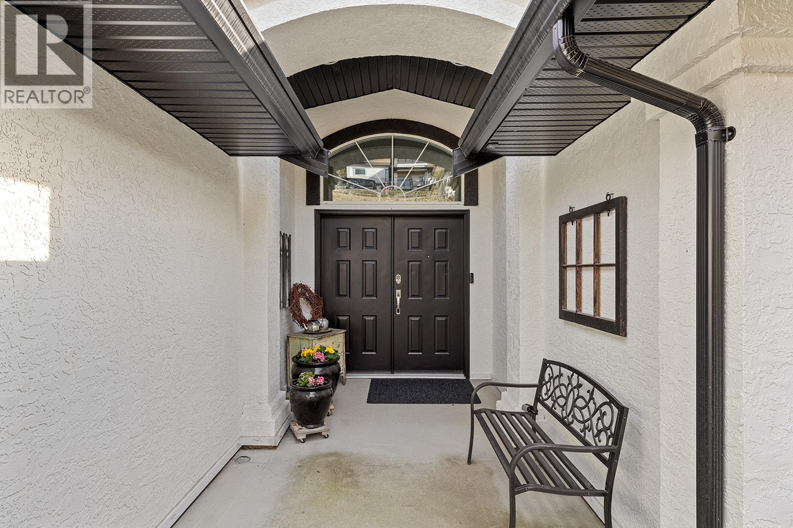 1405 Menu Road Property Photo 8