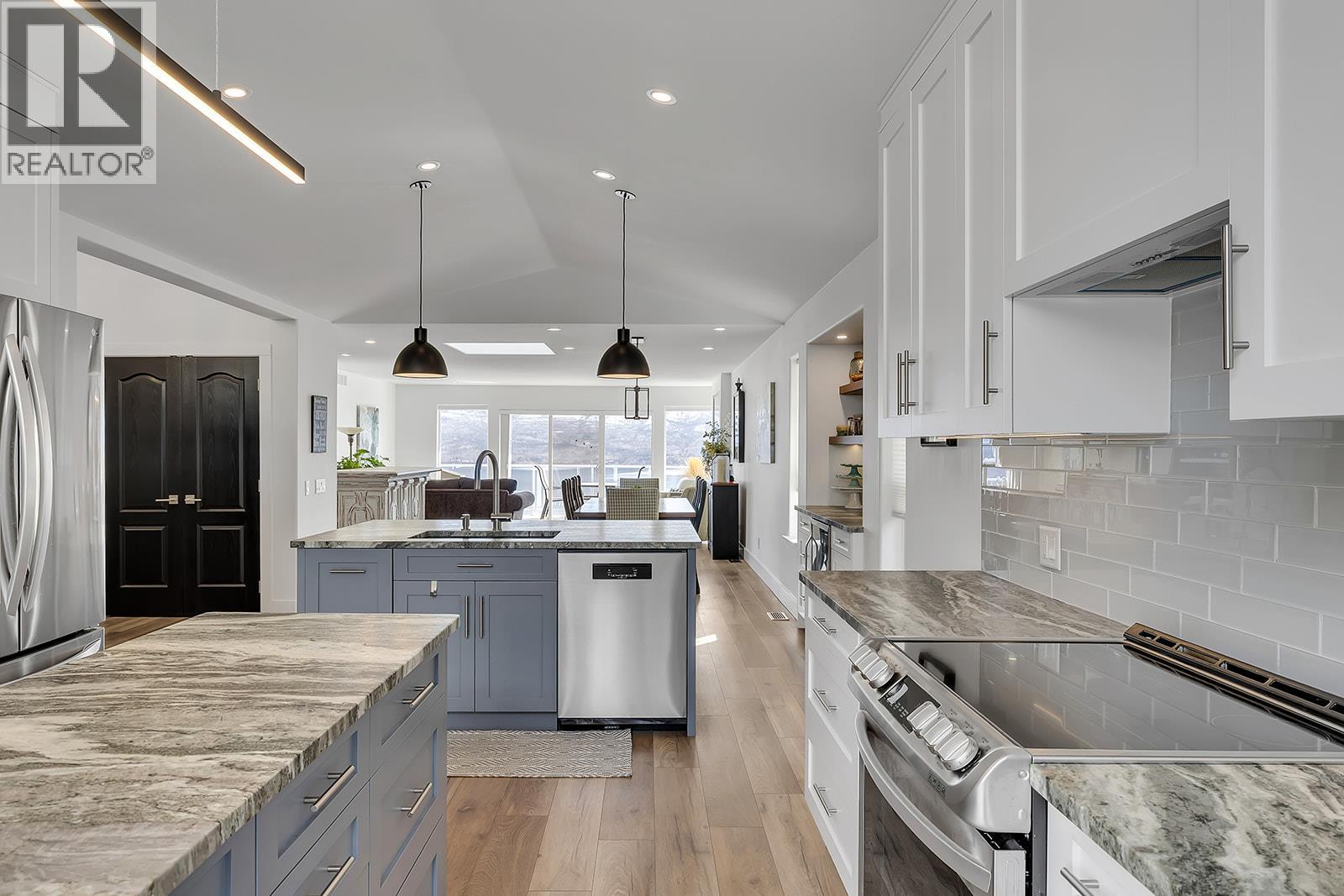 1405 Menu Road Property Photo 11