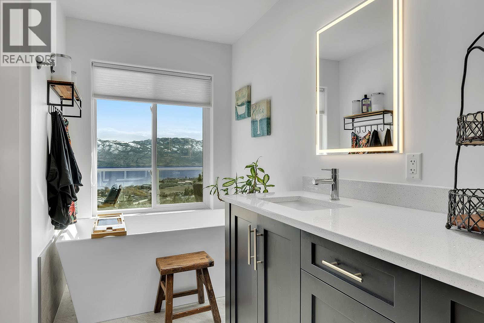 1405 Menu Road Property Photo 27