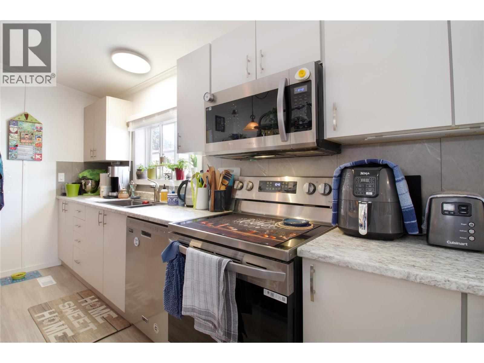39 Johnson Way Property Photo 12