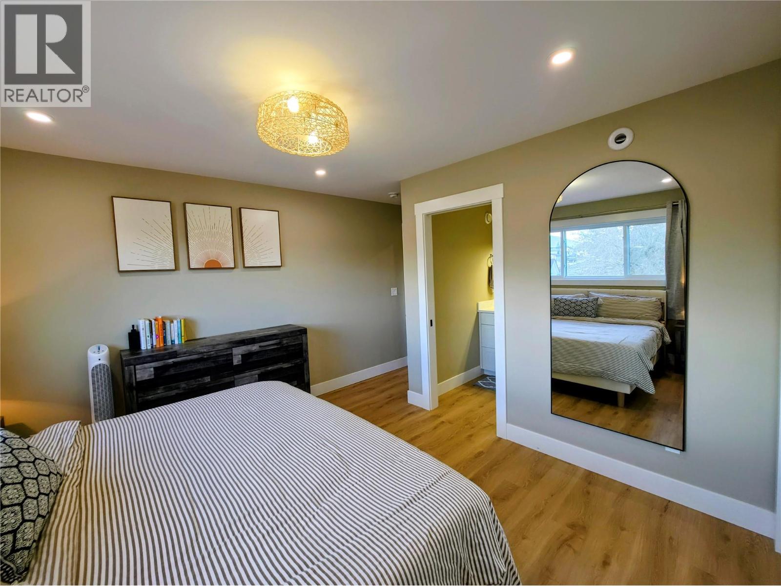 126 13th Avenue S Unit# A & C Property Photo 11