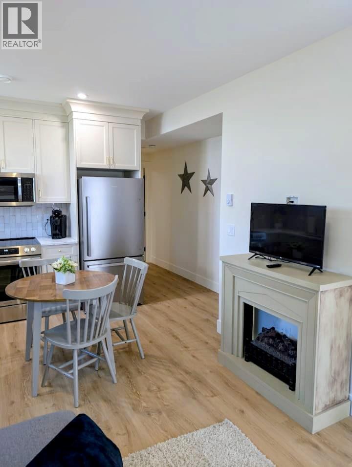 126 13th Avenue S Unit# A & C Property Photo 17