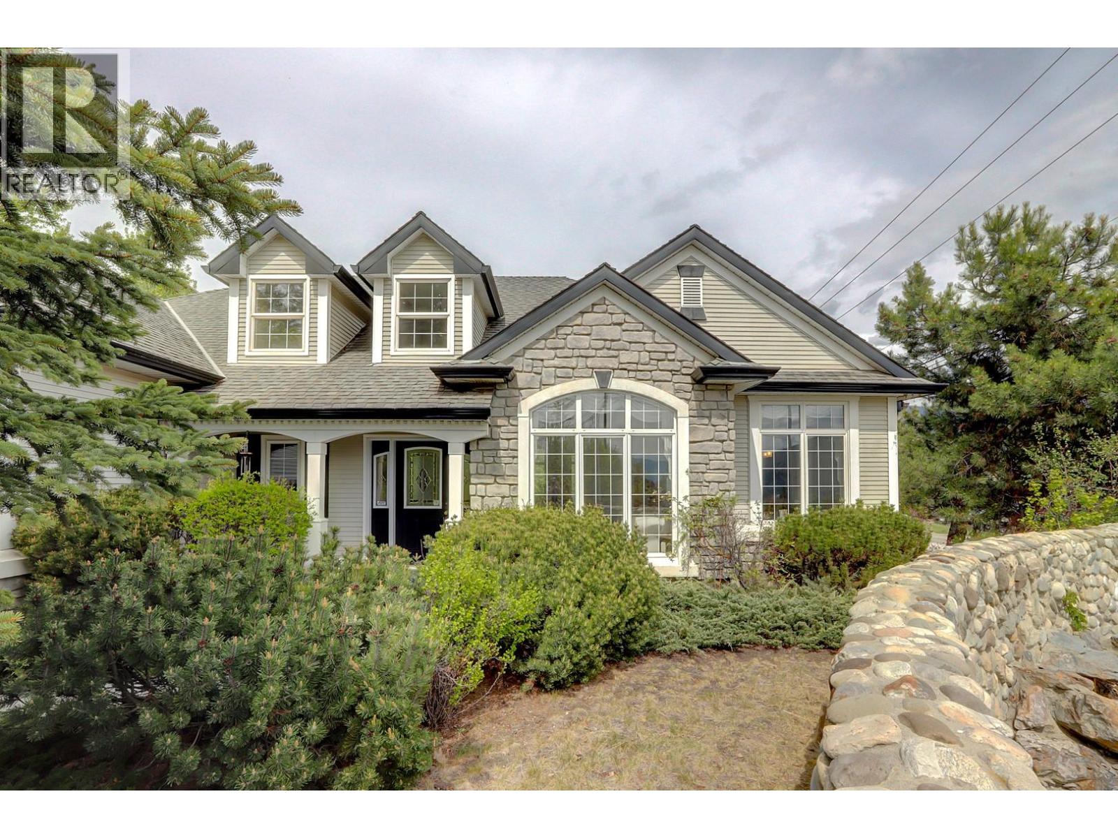 1101 Phoenix Drive