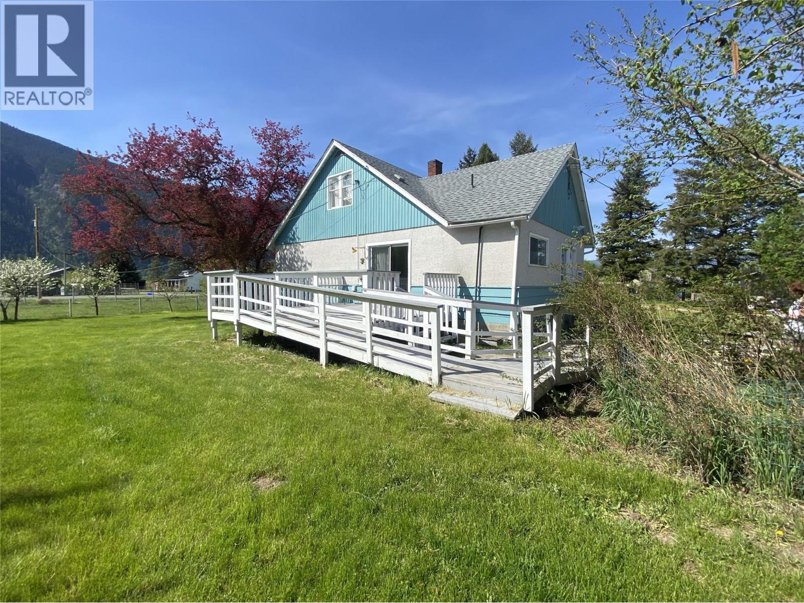 555 Carson Road Property Photo 2