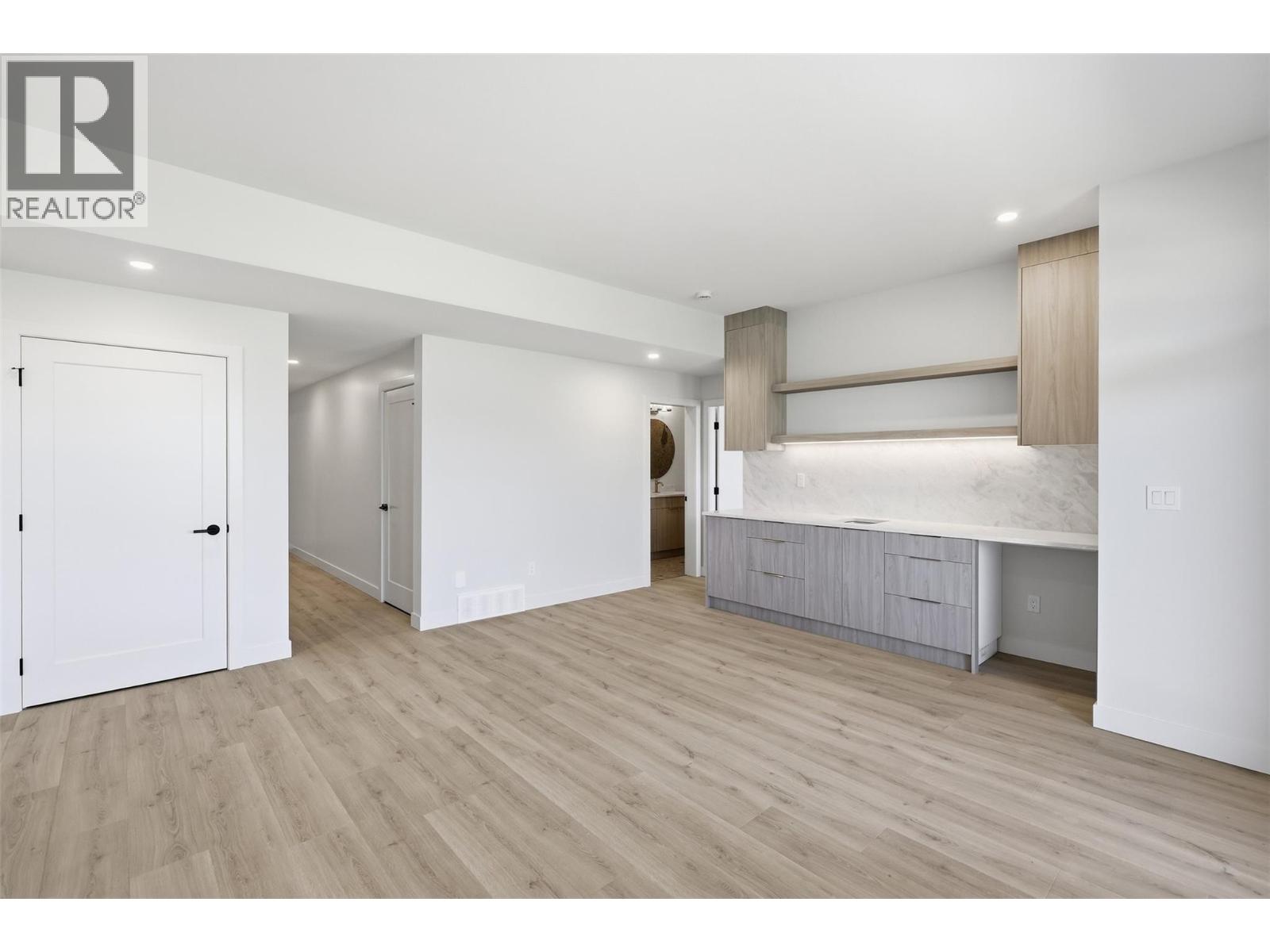38 Rue Cheval Noir Other #327 Property Photo 49