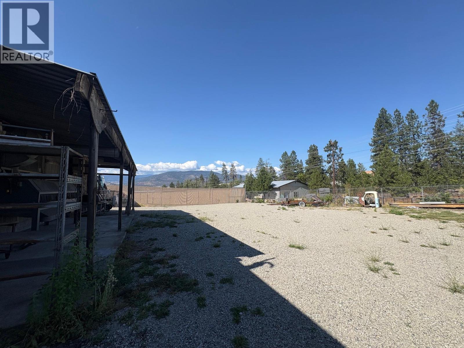 737 Okanagan Avenue Property Photo 16
