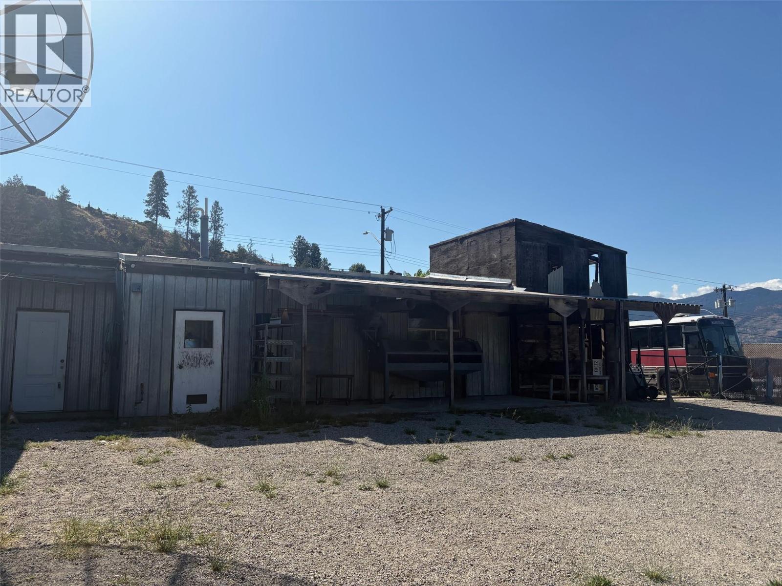 737 Okanagan Avenue Property Photo 18