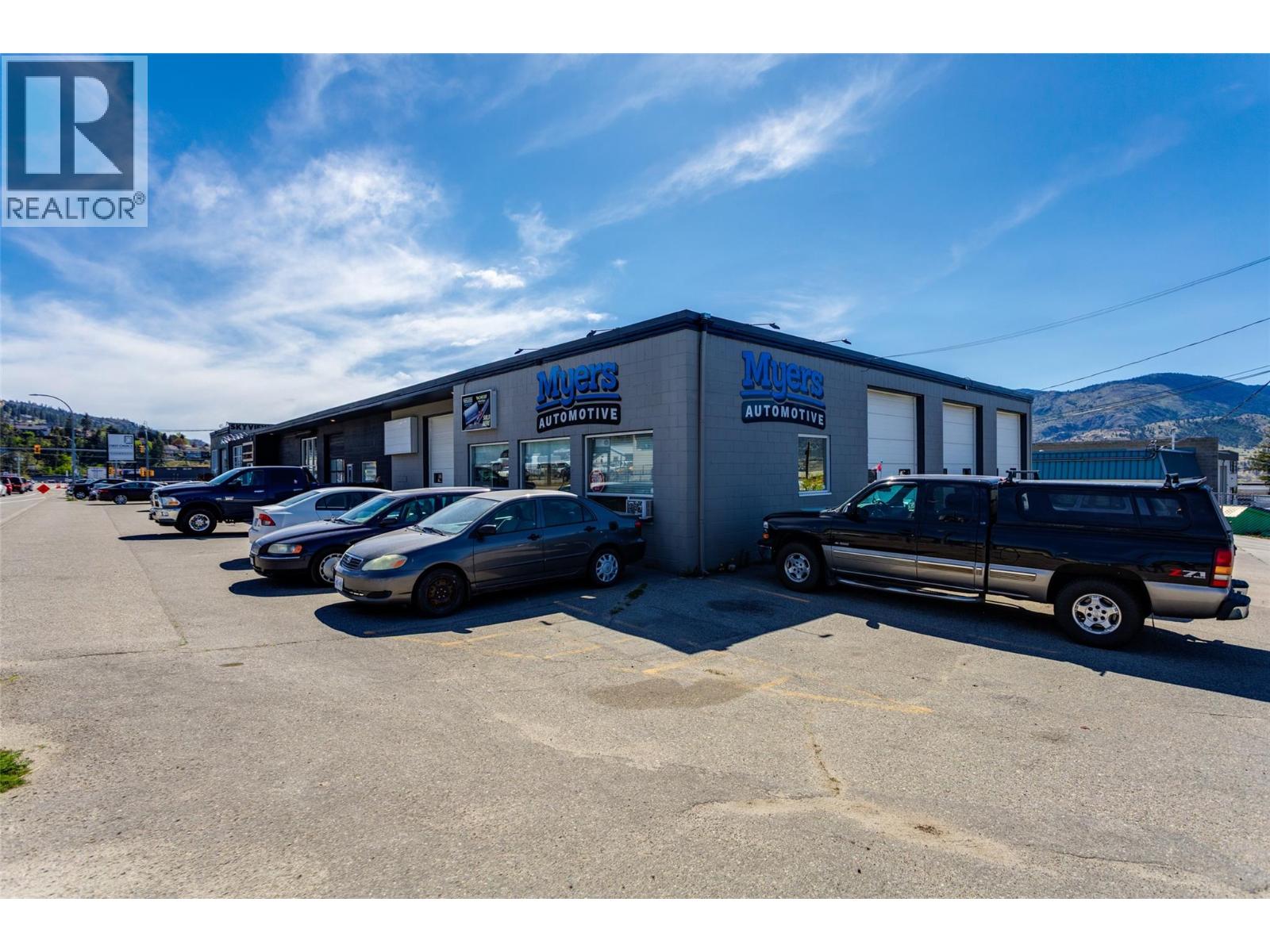 2025 Government Street Property Photo 3