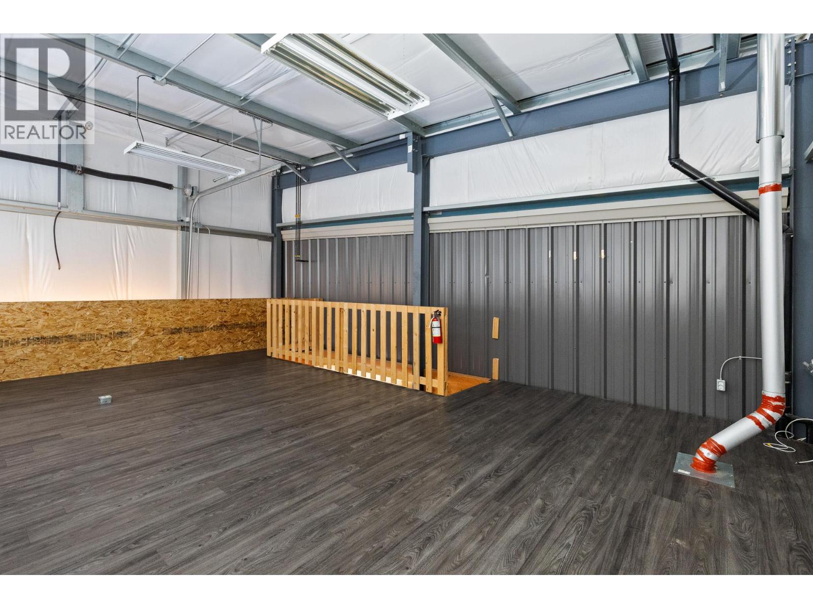 #301 - 3384 Carrington Road Property Photo 8