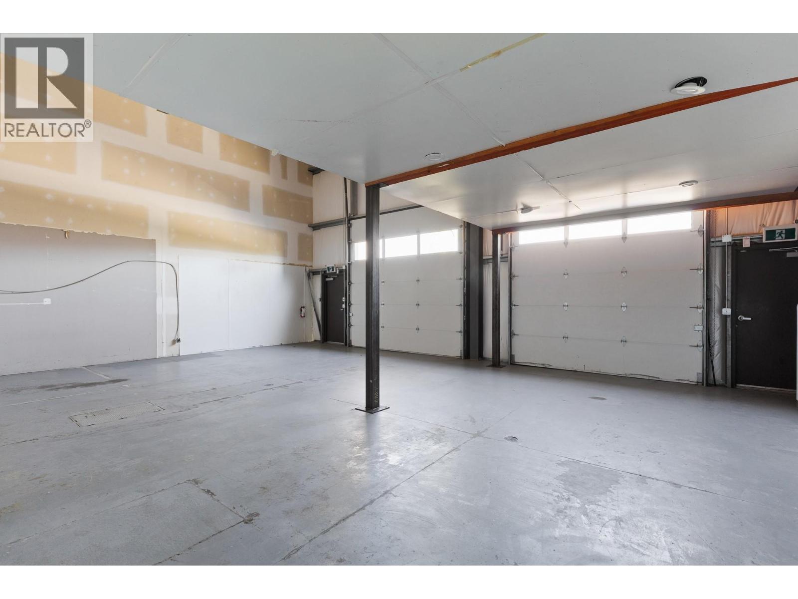 #301 - 3384 Carrington Road Property Photo 11