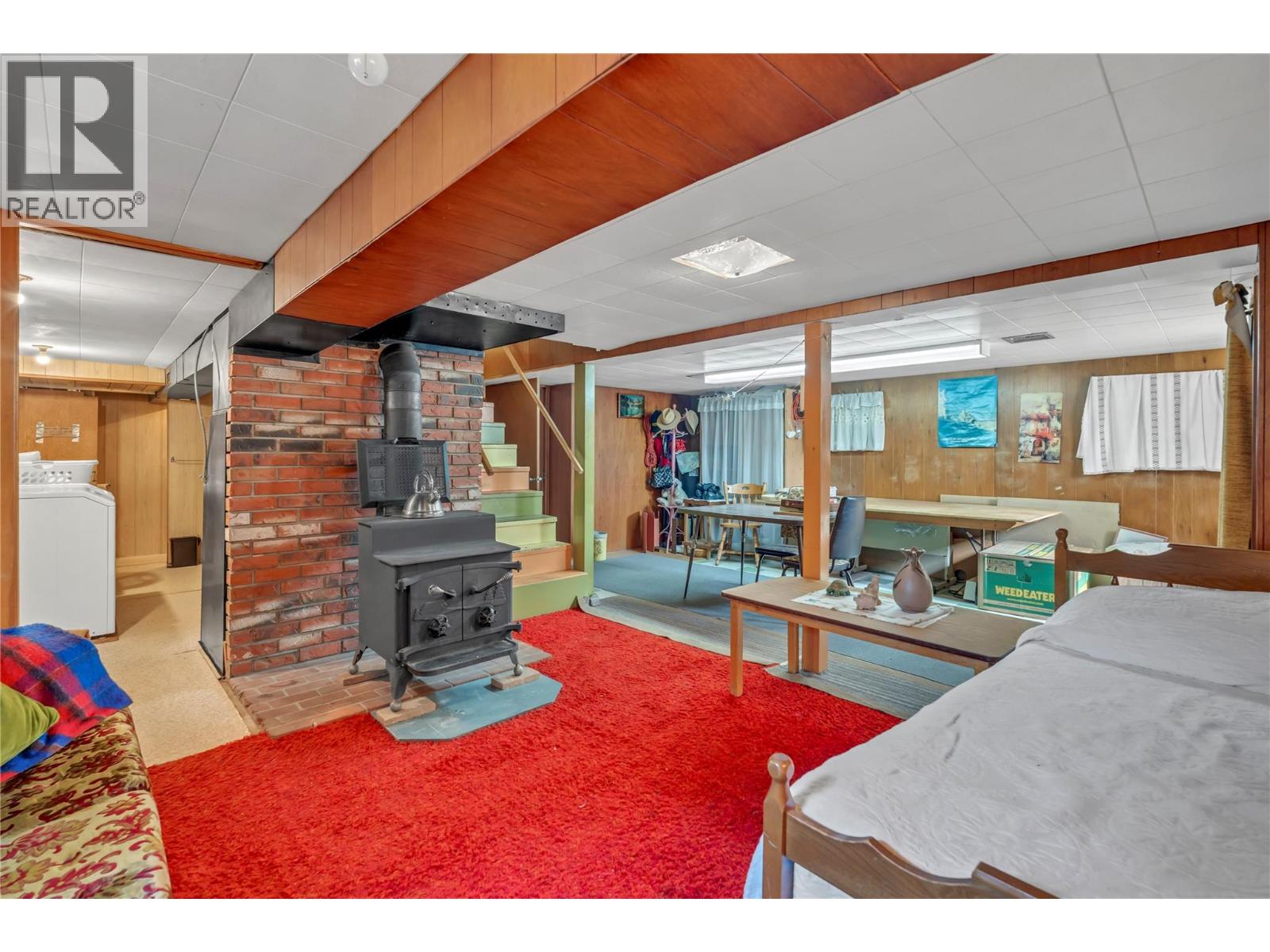 1049 Government Street Property Photo 11