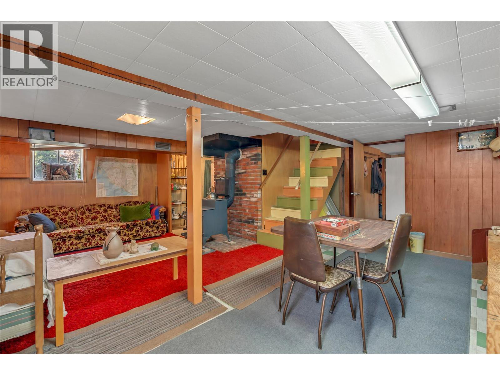 1049 Government Street Property Photo 12