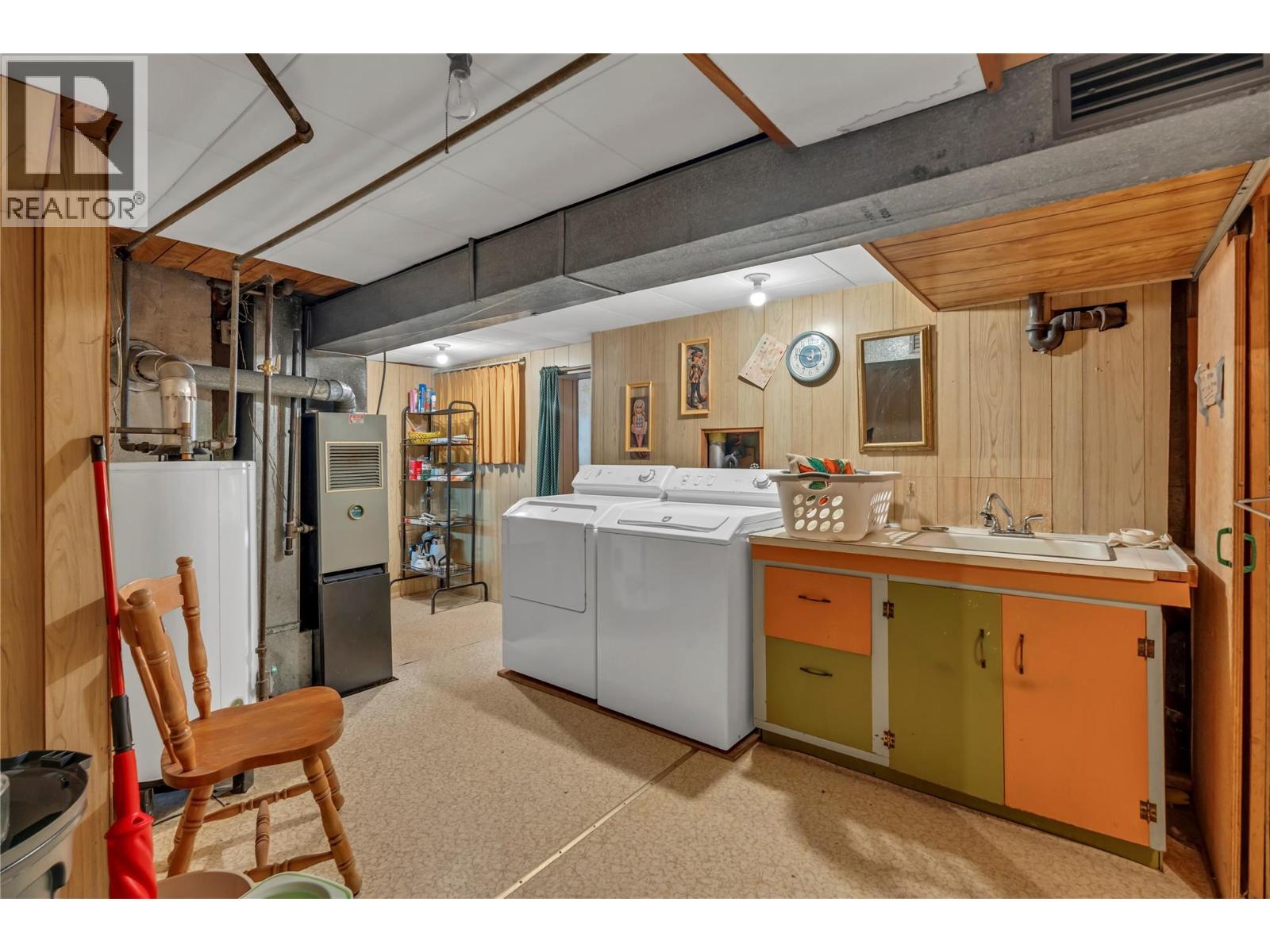 1049 Government Street Property Photo 13