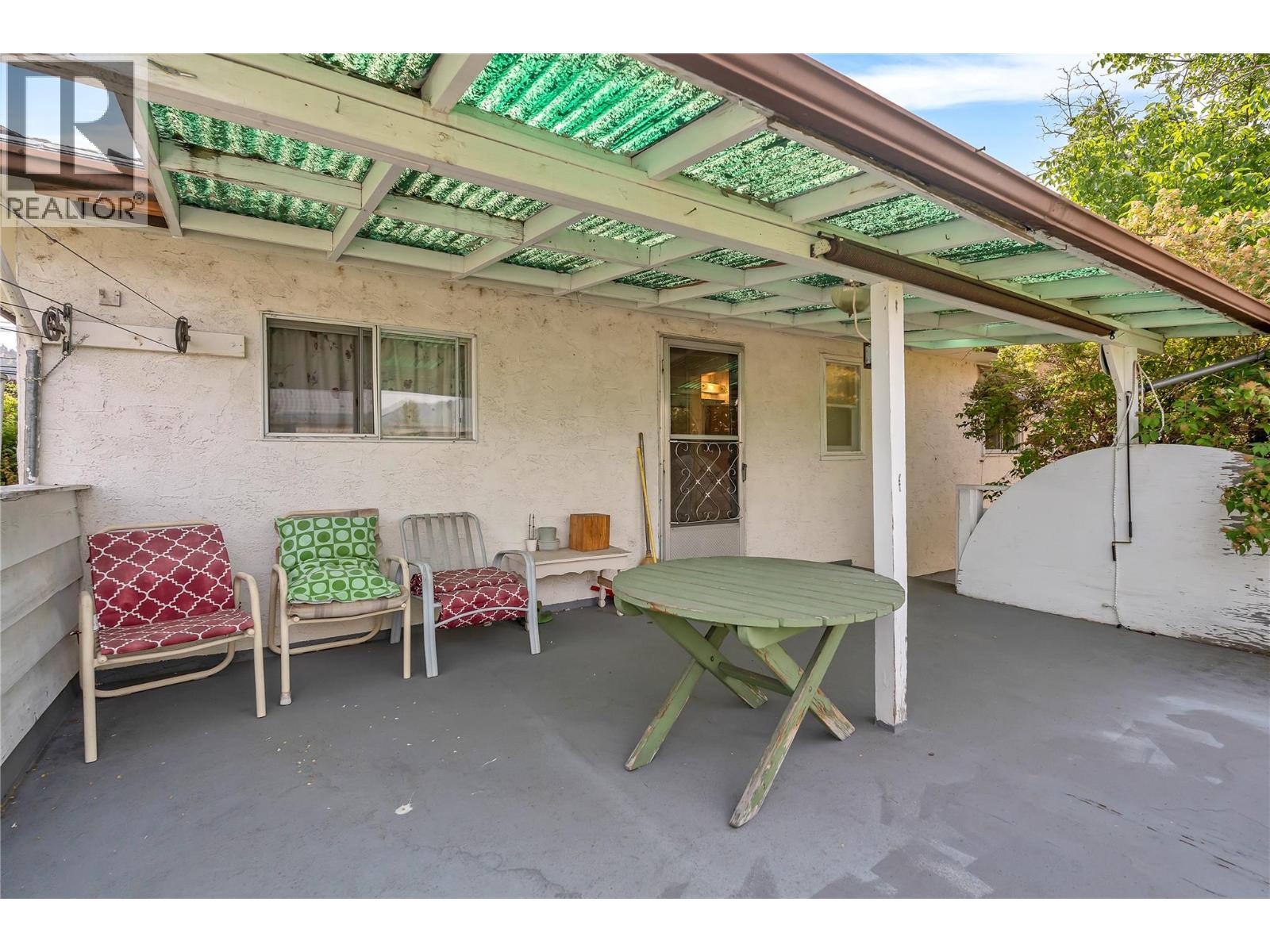 1049 Government Street Property Photo 18