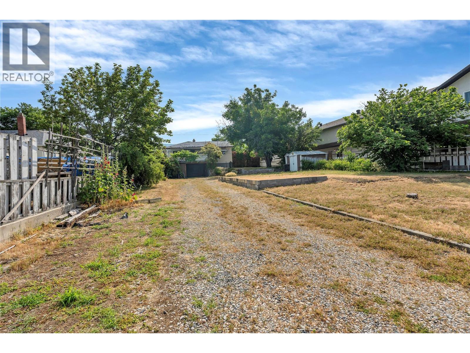 1049 Government Street Property Photo 22