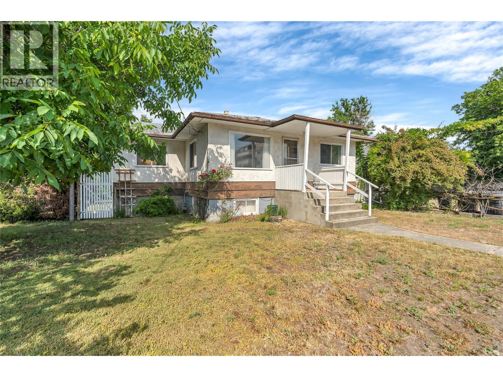 1049 Government Street Property Photo 25