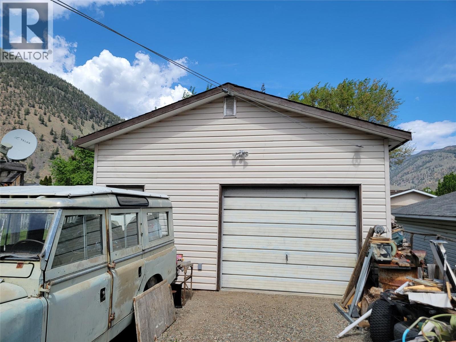 430 2nd Avenue Property Photo 4