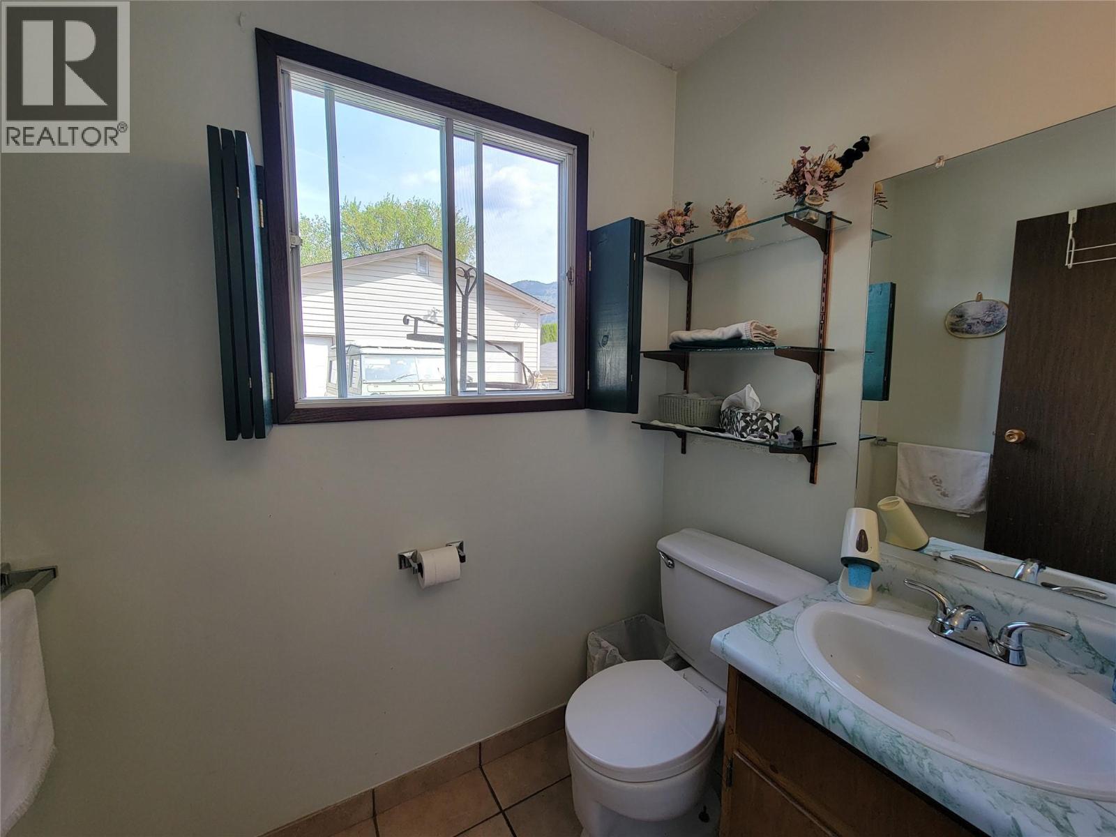 430 2nd Avenue Property Photo 11