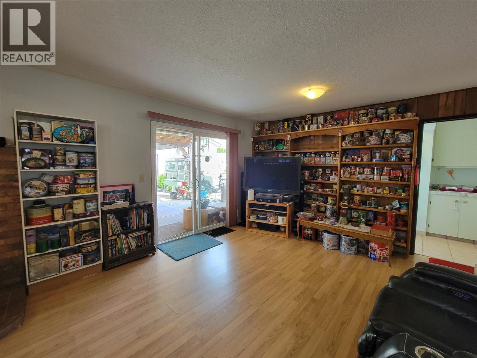 430 2nd Avenue Property Photo 15