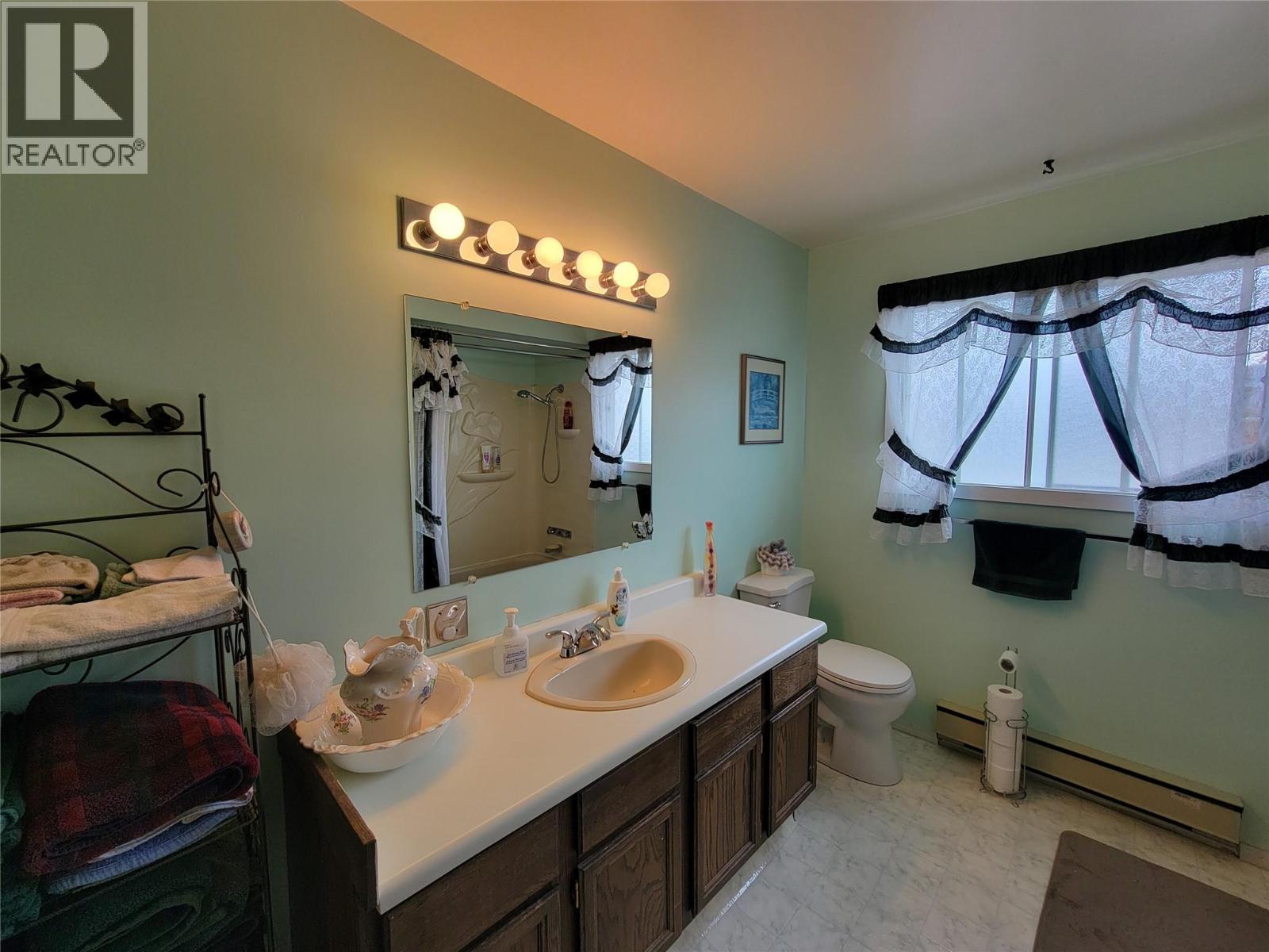 430 2nd Avenue Property Photo 39
