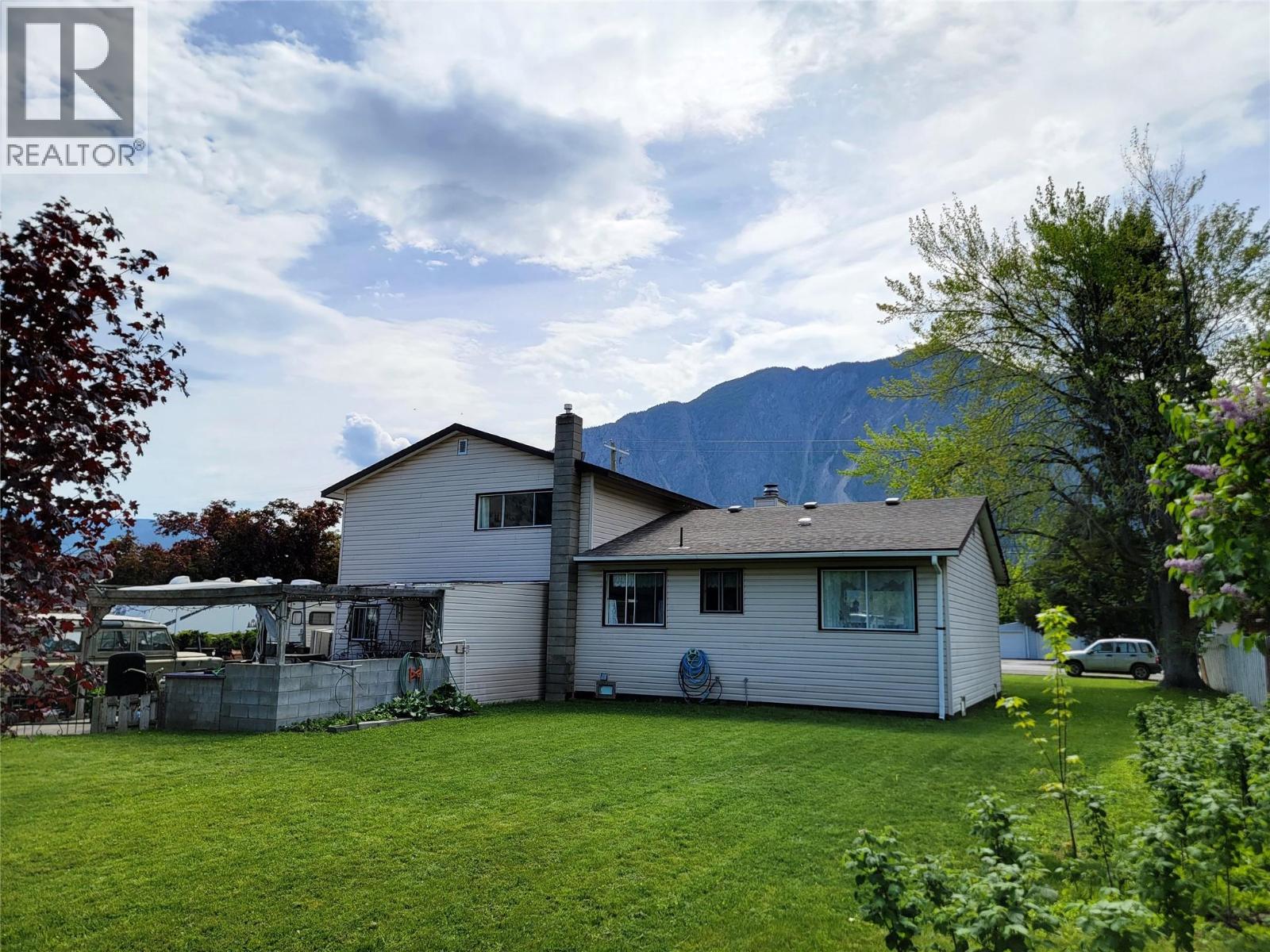 430 2nd Avenue Property Photo 47