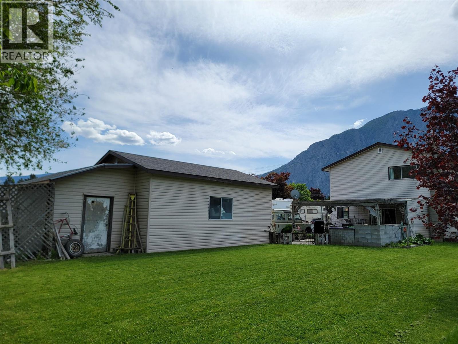 430 2nd Avenue Property Photo 50