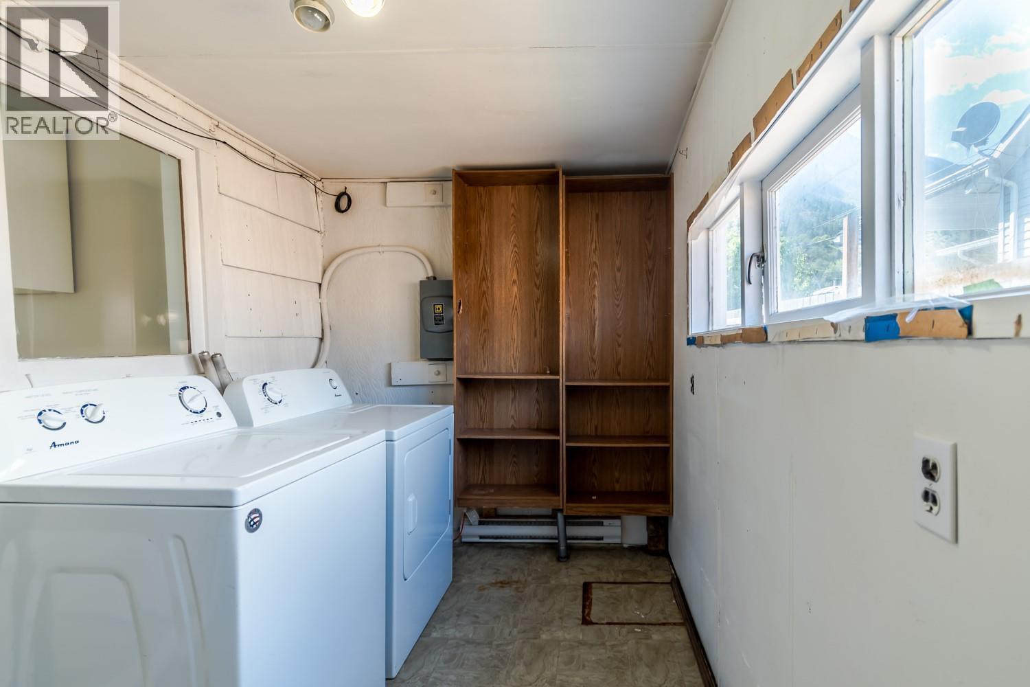 57 12th Avenue Property Photo 15