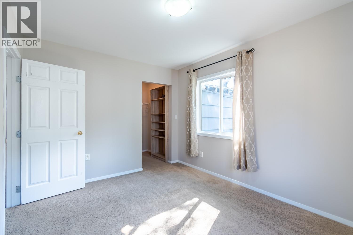 57 12th Avenue Property Photo 33
