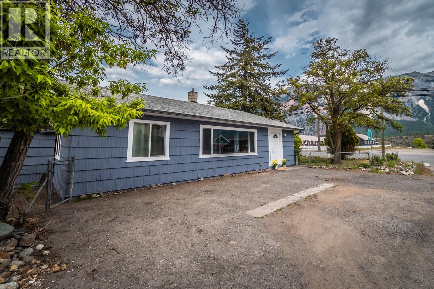 57 12th Avenue Property Photo 46